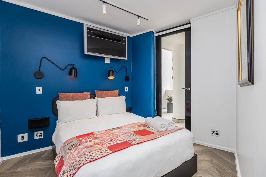 1 Bedroom Property for Sale in Sea Point Western Cape